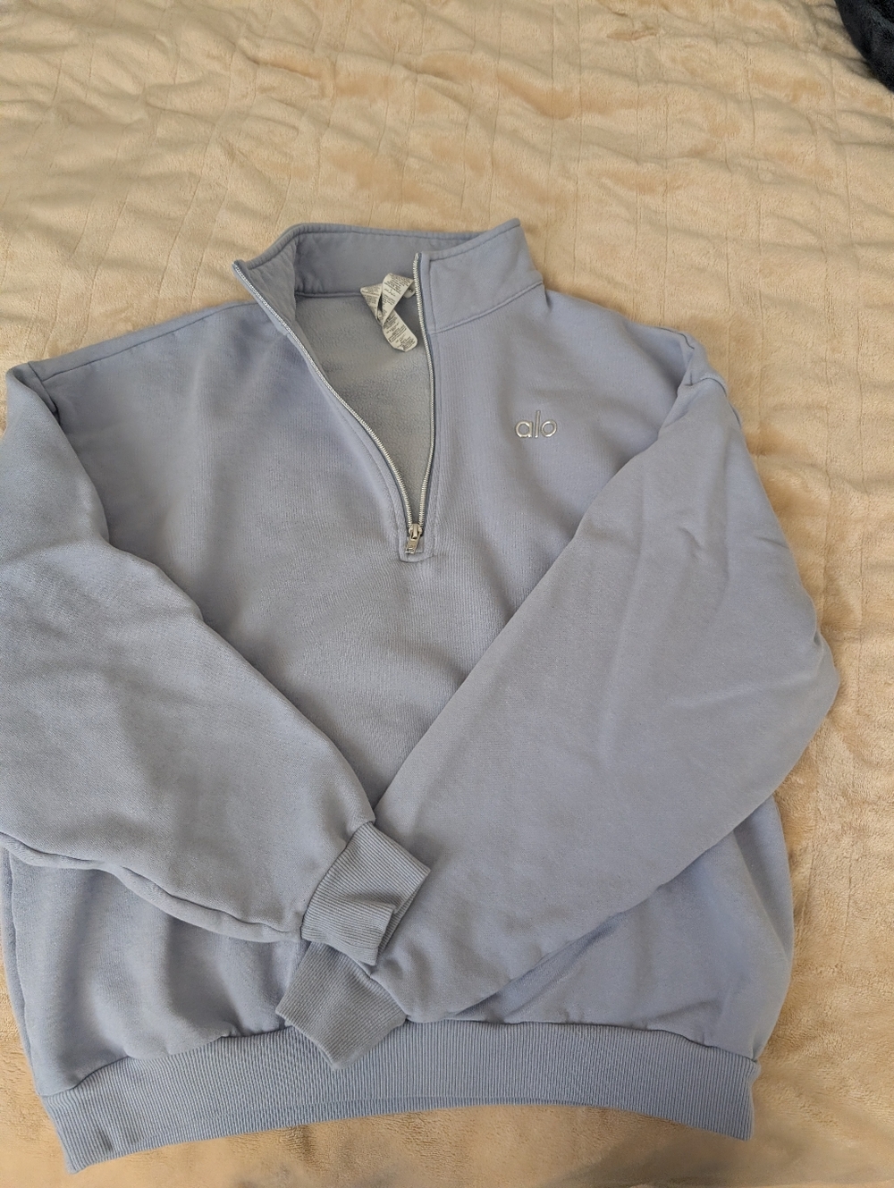 Alo Yoga Accolade 1/4 Zip Pullover Small, lightly used.
